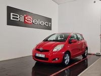 Begagnad Toyota Yaris 99 HK (72 kW) 2011 Röd Halvkombi