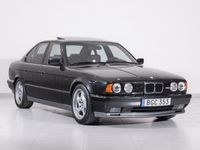 Begagnad BMW M5 340 HK (250 kW) 1994 Svart Sedan