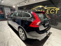 Begagnad Volvo V60 Momentum 190 HK (139 kW) 2016 Svart Kombi