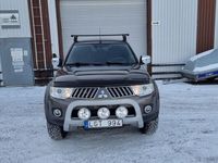 begagnad Mitsubishi L200 L200D-hytt 2.5 4x4 Automat 178hk