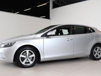 Begagnad Volvo V40 Kinetic 120 HK (88 kW) 2014 Silver Halvkombi