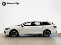 Begagnad VW Passat R-line 150 HK (110 kW) 2024 Vit Kombi
