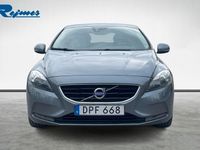 begagnad Volvo V40 D2 Your Momentum 2015, Kombi