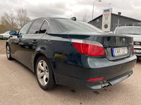 Begagnad BMW 530 232 HK (170 kW) 2006 Mörkgrön Sedan