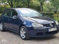 Begagnad VW Golf IV Trendline 116 HK (85 kW) 2004 Mörkblå (blå) Halvkombi