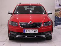 Begagnad Skoda Octavia Scout 184 HK (135 kW) 2015 Röd Kombi