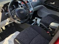 Begagnad Kia Ceed 90 HK (66 kW) 2009 Röd Halvkombi