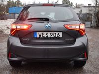 begagnad Toyota Yaris Hybrid 1,5 Hybrid e-CVT Euro 6 B-Kamera Navi