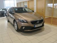 Begagnad Volvo V40 Momentum 190 HK (139 kW) 2015 Brun Halvkombi