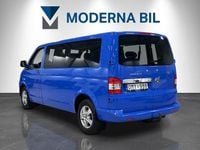 Begagnad VW Caravelle Comfortline 174 HK (127 kW) 2006 Blå Minibuss