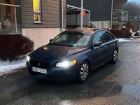 Begagnad Volvo S40 140 HK (102 kW) 2006 Mörkblå Sedan