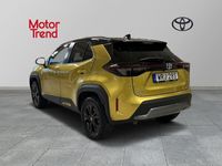 begagnad Toyota Yaris Cross Hybrid E-Four 1,5 Adventure AWD-i Bi-Tone Vinterhjul