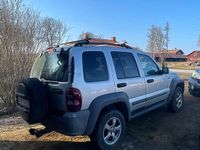 Begagnad Jeep Cherokee 204 HK (150 kW) 2005 SUV