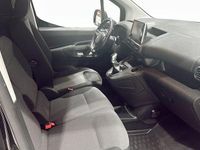 Begagnad Opel Combo 102 HK (75 kW) 2019 Svart Minibuss