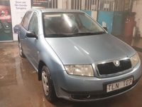 Begagnad Skoda Fabia 60 HK (44 kW) 2002 Grå Halvkombi