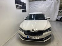 Begagnad Skoda Superb Style 157 HK (115 kW) 2020 Vit Kombi