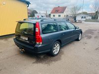 begagnad Volvo V70 2.5T Business Euro4/Ny besiktigat/servad/dragkrok