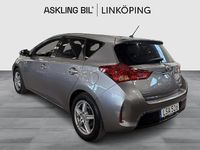 Begagnad Toyota Auris 132 HK (97 kW) 2014 Brun Halvkombi
