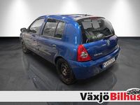 Begagnad Renault Clio II 75 HK (55 kW) 2007 Blå Halvkombi