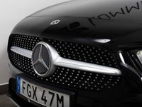 Begagnad Mercedes A250 AMG Line Premium Plus 220 HK (161 kW) 2022 Svart