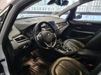 begagnad BMW 218 Gran Tourer Luxury Line 7-sits skinn