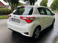 begagnad Toyota Yaris 5-dörrar 1.5 VVT-iE 111hk B-kamera Lane Assist