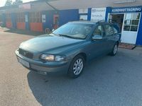 Begagnad Volvo V70 Business Edition 140 HK (102 kW) 2002 Grön Kombi