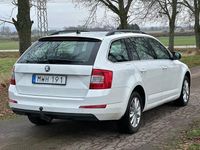 Begagnad Skoda Octavia Ambition 110 HK (80 kW) 2015 Vit Kombi