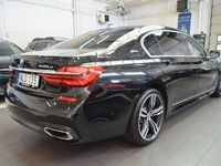 begagnad BMW 740 Le xDrive M-Sport / B&W / Panorama / 360 / Sv-Såld