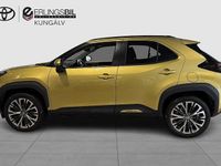 Begagnad Toyota Yaris Cross Edition 92 HK (67 kW) 2023 Gul SUV