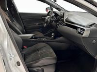 Begagnad Toyota C-HR Sport 184 HK (135 kW) 2022 Vit SUV