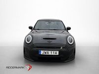 Begagnad Mini Cooper SE 135 kW (184 HK) 2023 Svart Halvkombi