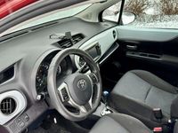 begagnad Toyota Yaris Hybrid e-CVT Euro 5