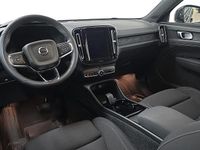 Begagnad Volvo XC40 Core 185 kW (252 HK) 2022 Svart SUV