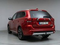 Begagnad Mitsubishi Outlander P-HEV 121 HK (88 kW) 2018 Röd SUV