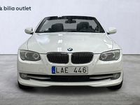 Begagnad BMW 325 218 HK (160 kW) 2010 Vit Cab