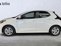 Begagnad Toyota Yaris Hybrid Active 92 HK (67 kW) 2023 Vit Halvkombi