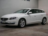 Begagnad Volvo V60 Momentum 163 HK (119 kW) 2016 Vit Kombi