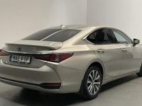 begagnad Lexus ES300H 2021, Sedan