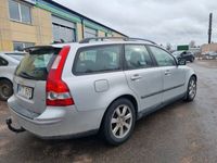 begagnad Volvo V50 2.4 Automat Nybesiktigad Drag