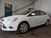 Begagnad Ford Focus Trend 105 HK (77 kW) 2013 Vit