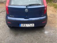 Begagnad Fiat Punto Dynamic 80 HK (58 kW) 2004 Halvkombi