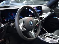 begagnad BMW 330e xDrive M-Sport Navi Drag El-Stol Panorama HUD