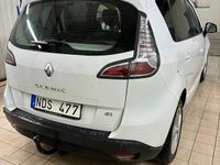 Begagnad Renault Scénic III 110 HK (80 kW) 2013 Vit