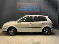 Begagnad VW Polo Basis 75 HK (55 kW) 2003 Silver Halvkombi