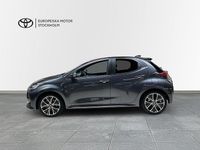 Begagnad Toyota Yaris Hybrid Style 131 HK (96 kW) 2024 Mörkgrå (grå) Halvkombi
