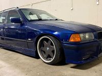 Begagnad BMW 328 M Sport 193 HK (141 kW) 1995 Blå Kombi