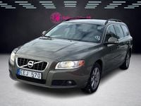 Begagnad Volvo V70 Momentum 175 HK (128 kW) 2009 Grön Kombi