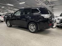 Begagnad Mitsubishi Outlander 203 HK (149 kW) 2014 Svart SUV