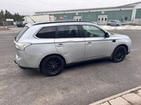 Begagnad Mitsubishi Outlander 150 HK (110 kW) 2012 Silver SUV